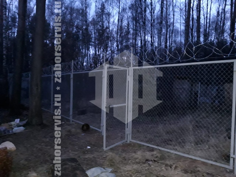 Забор из сетки рабицы в натяг секционный 25 метров