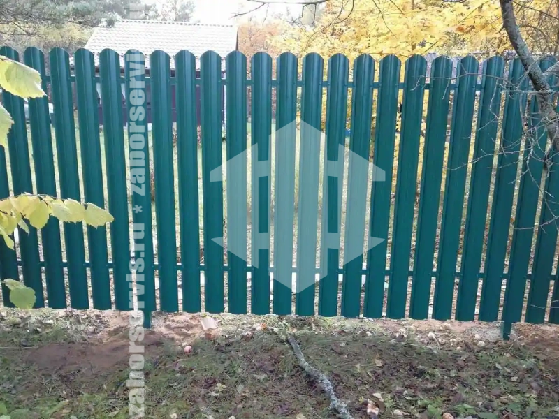 Забор из металлического штакетника зеленый 70 метров