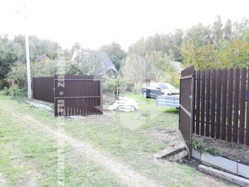 Забор из металлического штакетника с воротами 84 метра