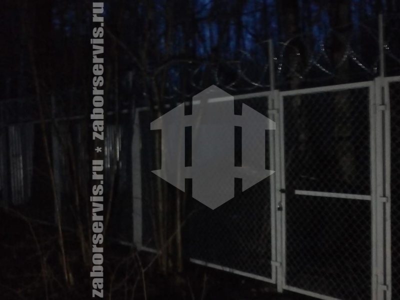 Забор из сетки рабицы в натяг секционный 25 метров
