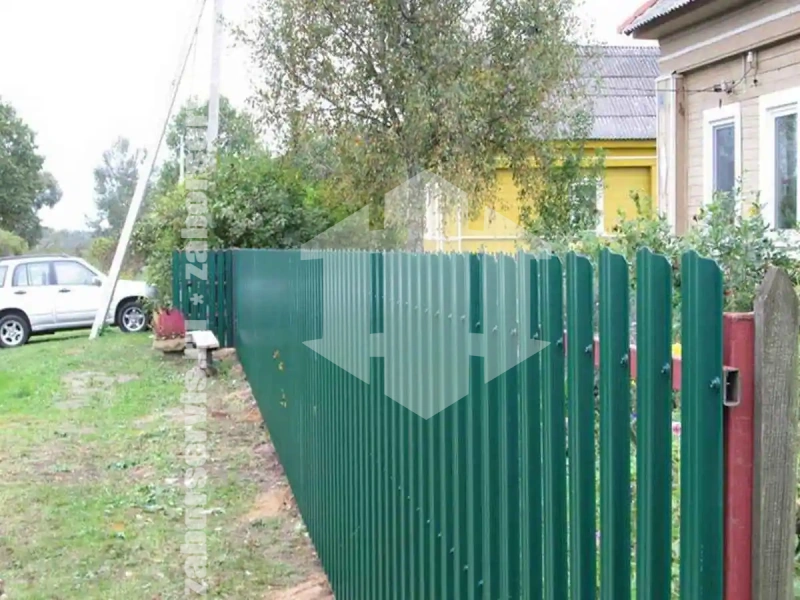 Забор из металлического штакетника 28 метров