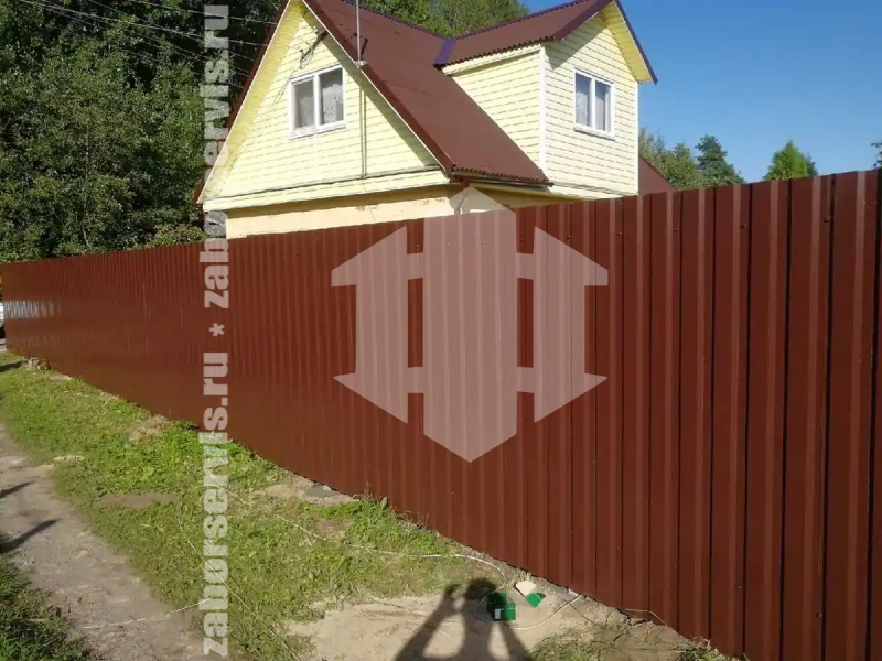 Забор из профнастила с бетонированием столбов 125 метров